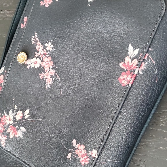 Lauren Conrad crossbody bag - Picture 2 of 5